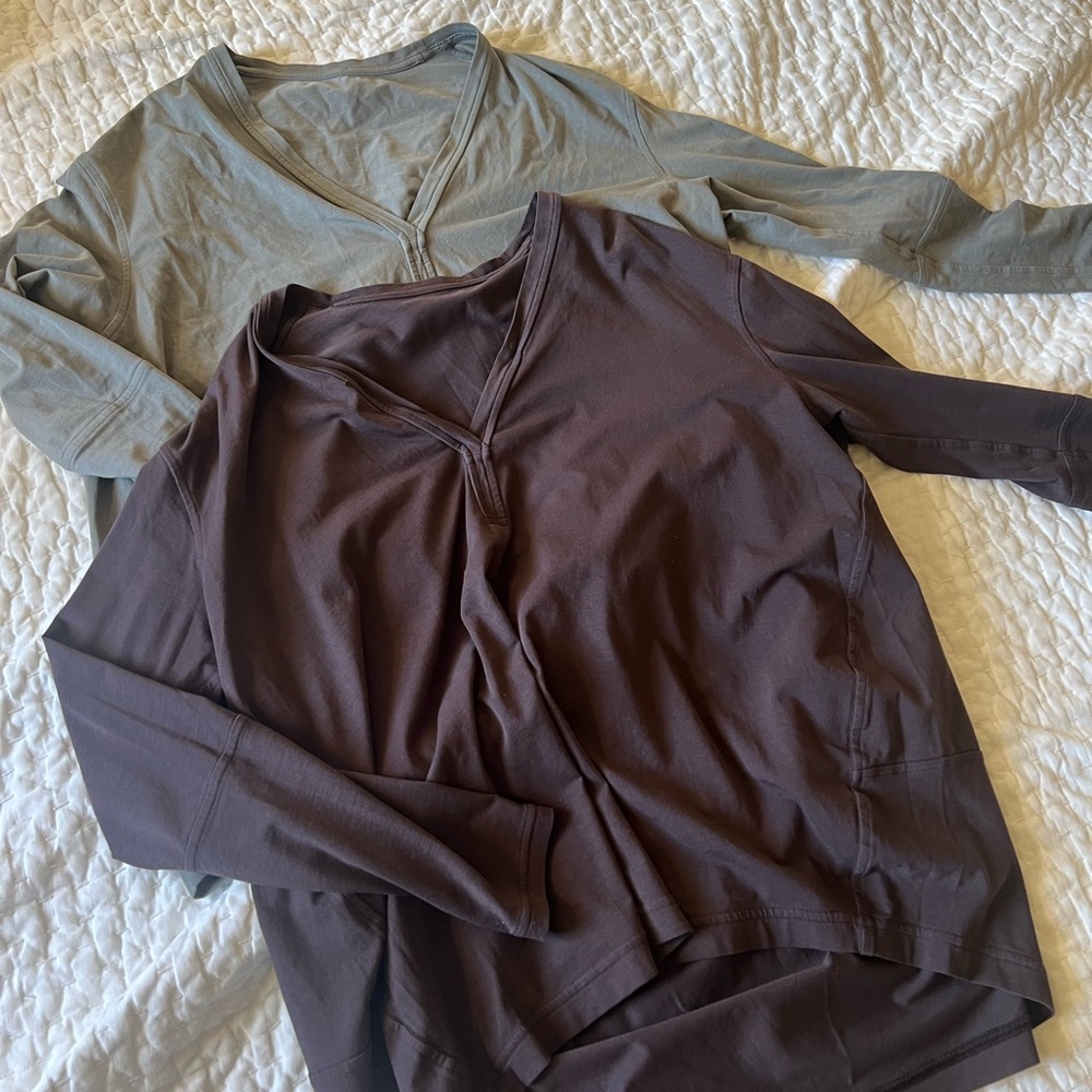 Lululemon Set of Two V-Neck Long Sleeve Tops